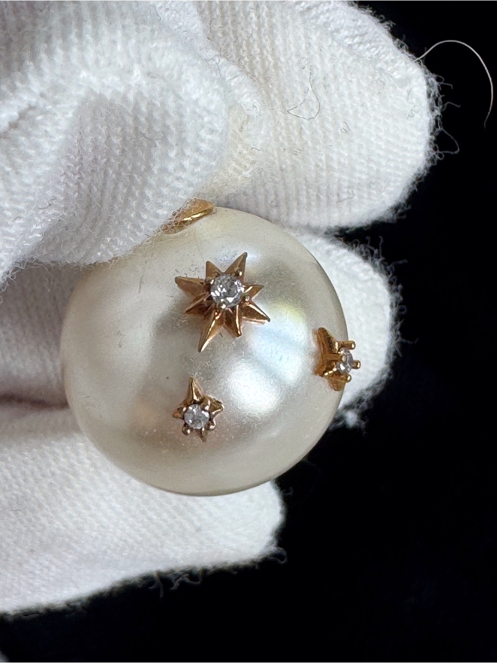 Pearl and Gold Starburst Rhinestone Accent Pendant - Picture 2 of 9